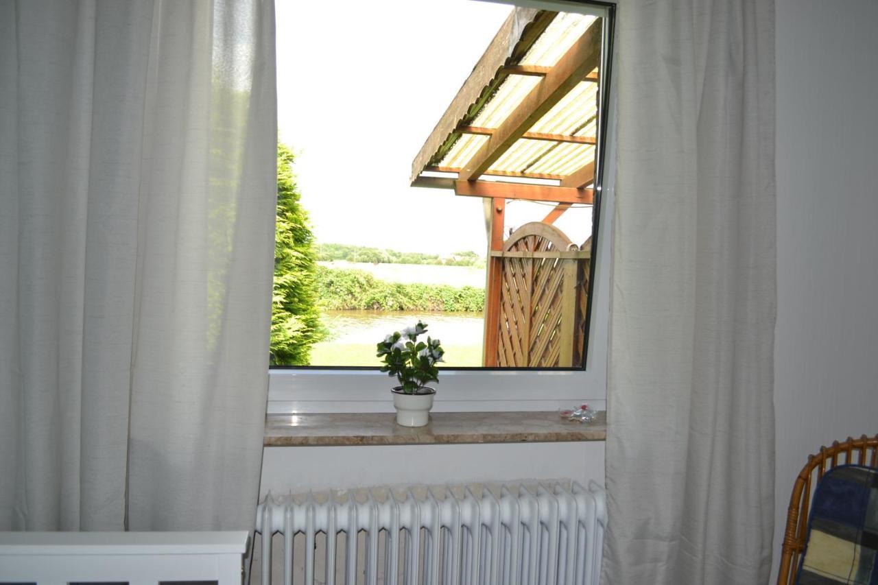 Ferienhaus Am Wasser Hinte 외부 사진